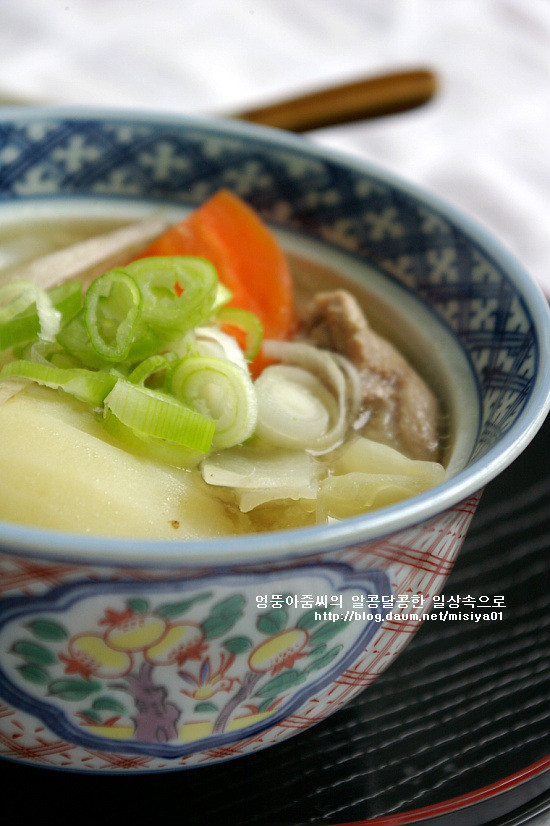 일본식 된장찌개 돈지루