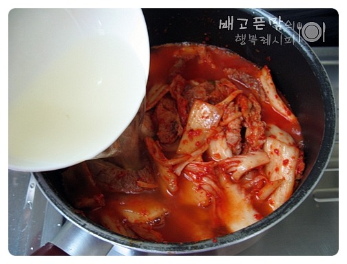 묵은지 돼지목살 김치찌개