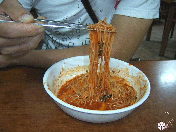 망향비빔국수 이미지