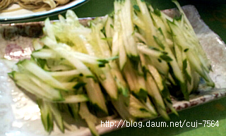 아, 맛 있다!" 쫄깃쫄깃 별미국수