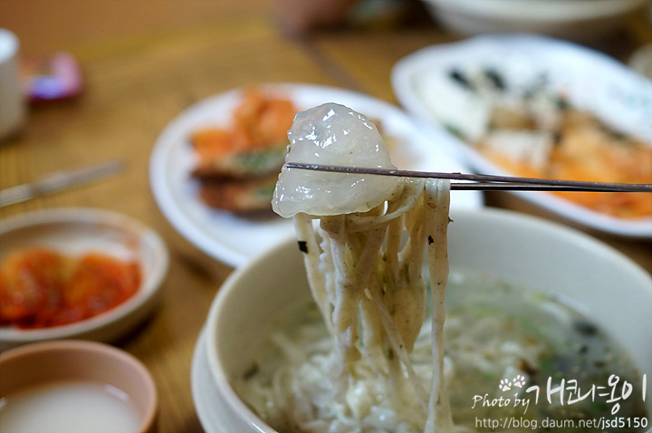 [울진덕구온천맛집] 두툼한 파전과 모두부 ~ 옹심이칼국수