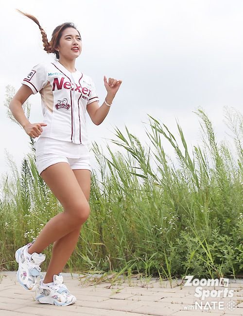 넥센 히어로즈 배트걸 권안나
