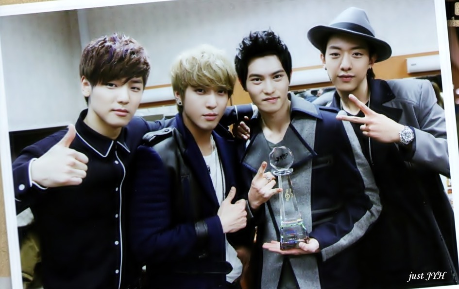 더블클릭을 하시면 이미지를 수정할 수 있습니다