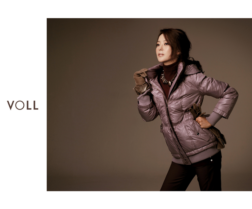"Ajumma" Kim Hee Sun sang trong voi BST VOLL Winter 09